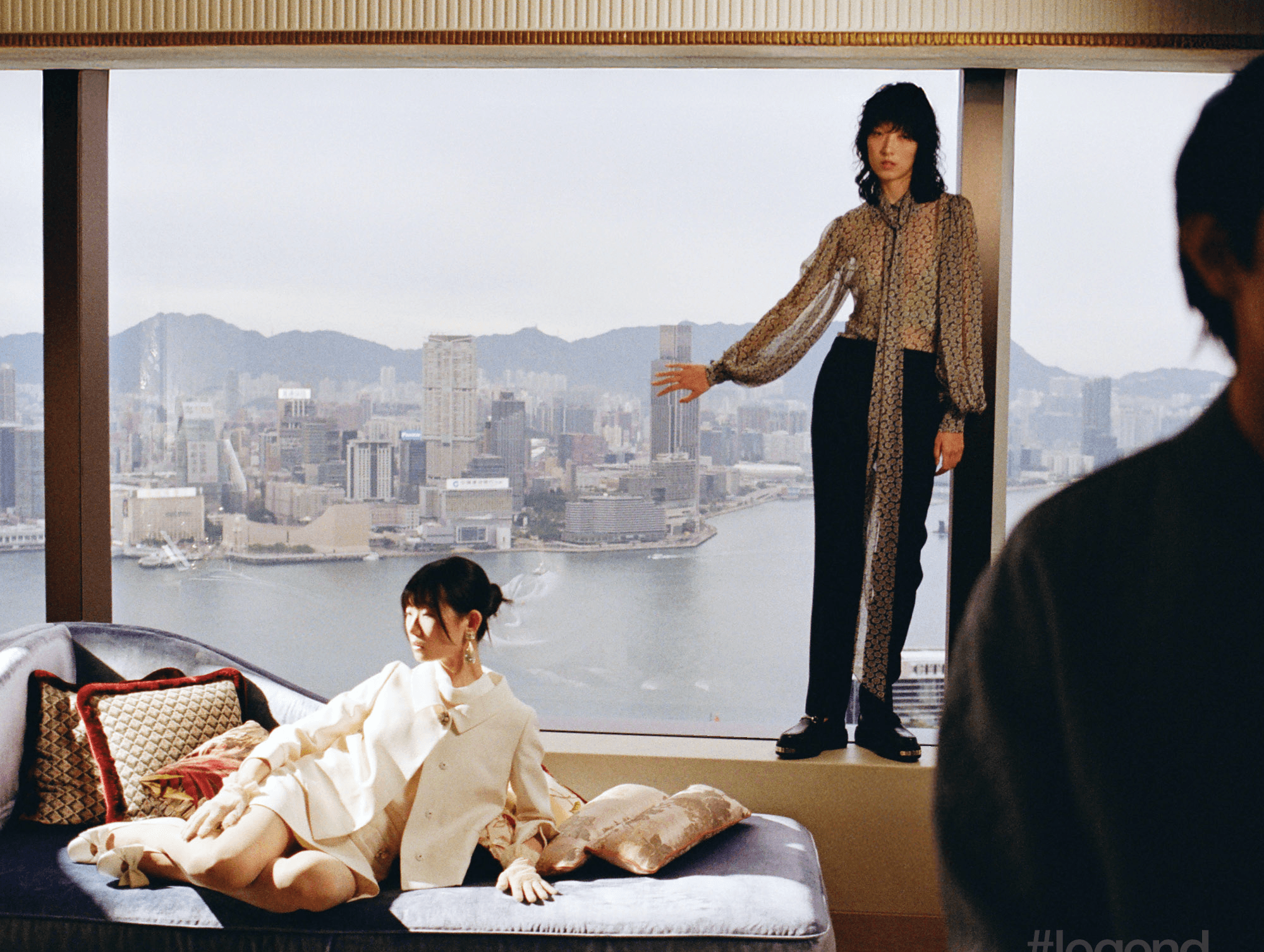 Fashion shoot: Give me a golden turtle