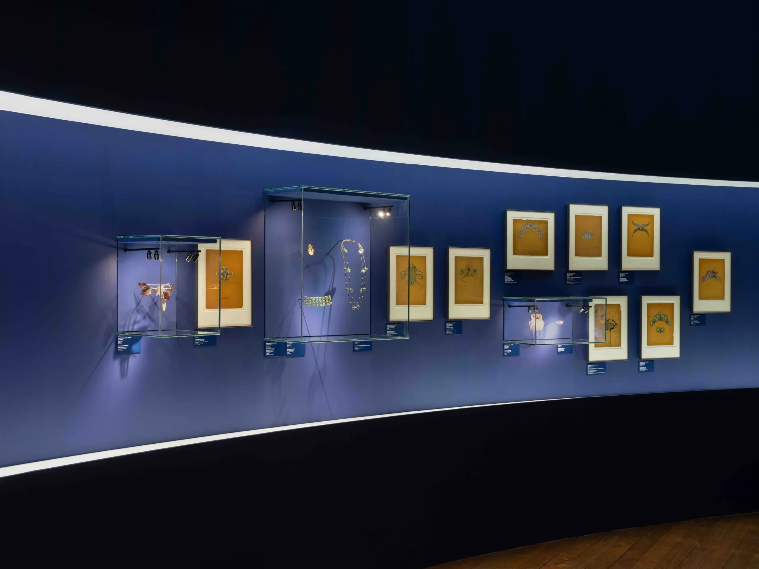 L’École Asia Pacific and UMAG explore the intersection of jewellery and graphic arts