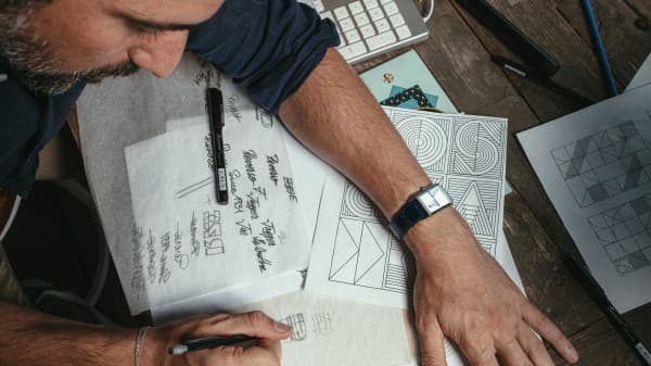 #legendasks: How to design a new alphabet for Jaeger-LeCoultre