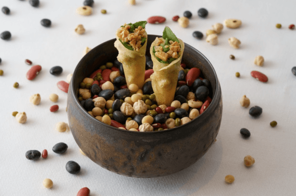 Accommodating dining hot spots