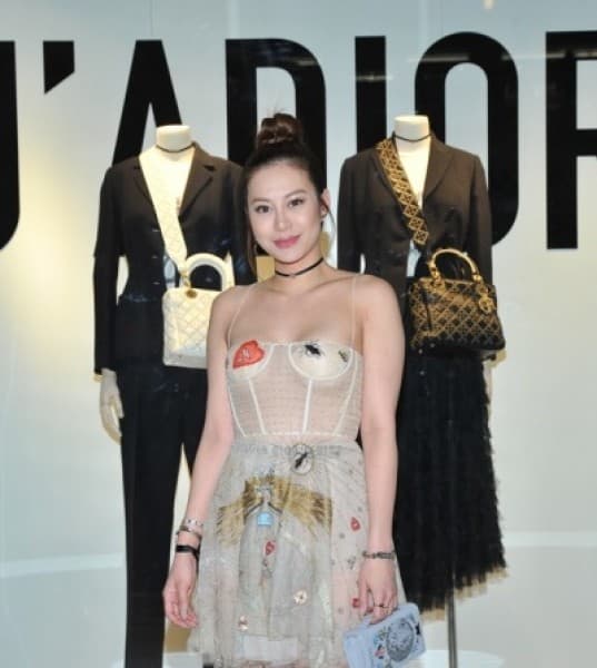 Dior Hosts Cocktail Event in Celebration of New Creative Director’s First Collection