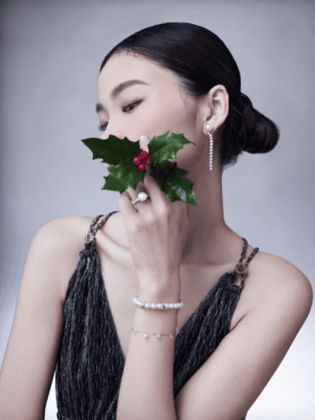 Mikimoto: Diamonds and pearls for that festive look