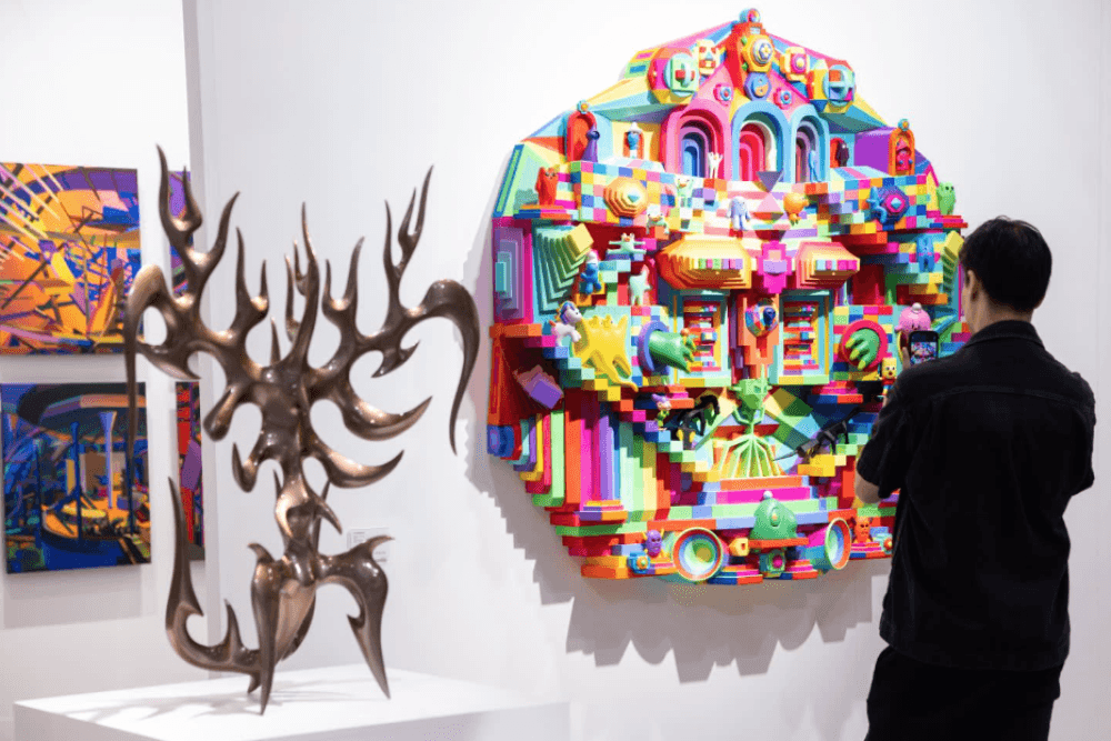 Asia’s share of the global art market rises