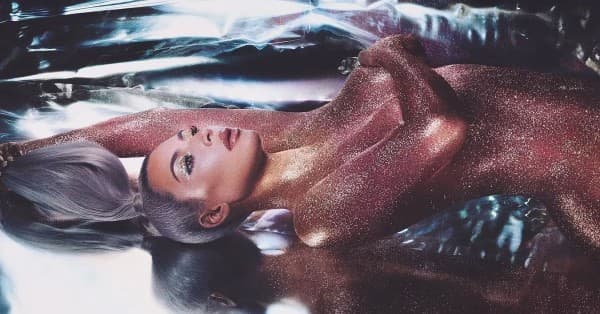 Celebrity make-up kits you need this holiday season