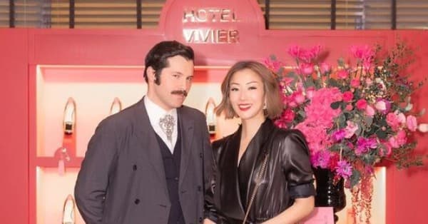 Roger Vivier debuts its SS 2019 collection at Hotel Vivier
