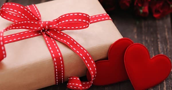 Actually cool Valentine’s Day gifts for her
