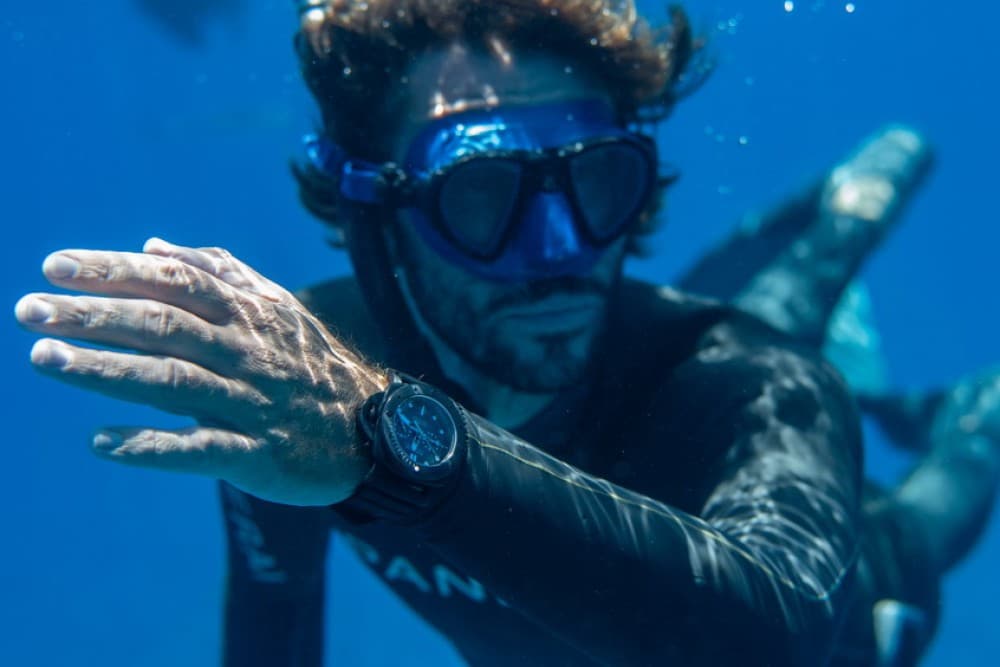 Panerai takes 15 VIPs diving in French Polynesia