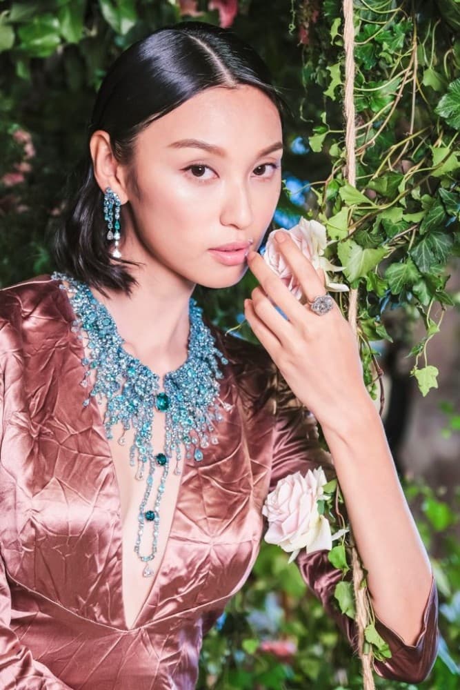 Louise Wong dazzles in Chopard’s Red Carpet Collection 2020