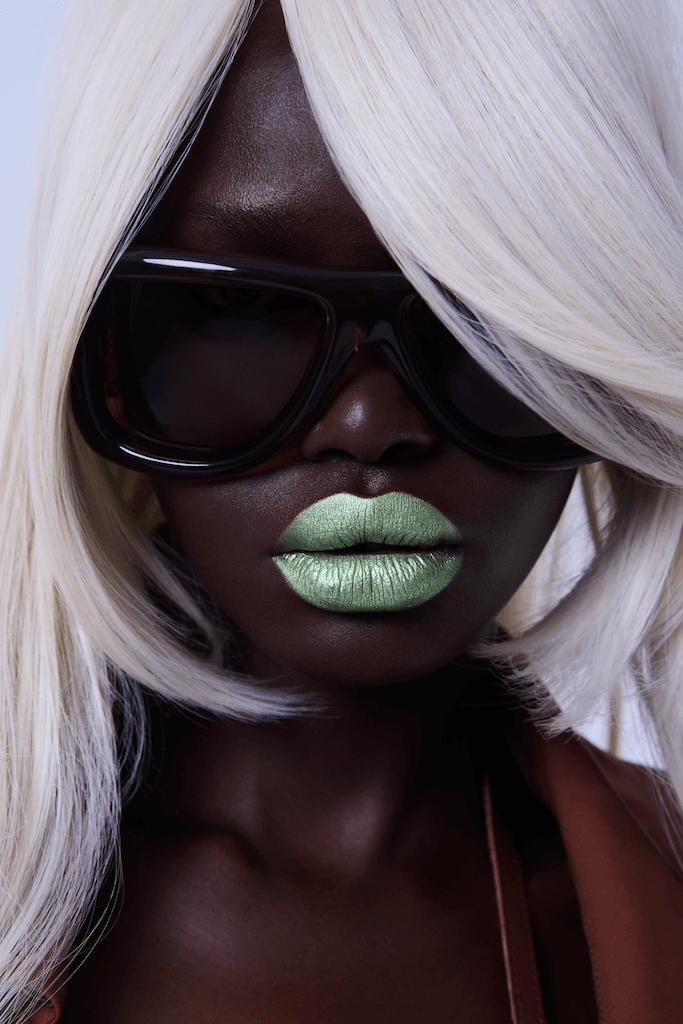 Fashion shoot: Sharp strike