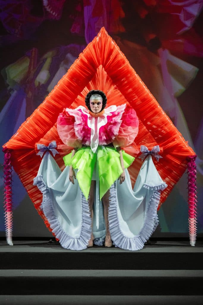 Look31_Viktor_Rolf_HauteCouture_SS26-683x1024.jpg
