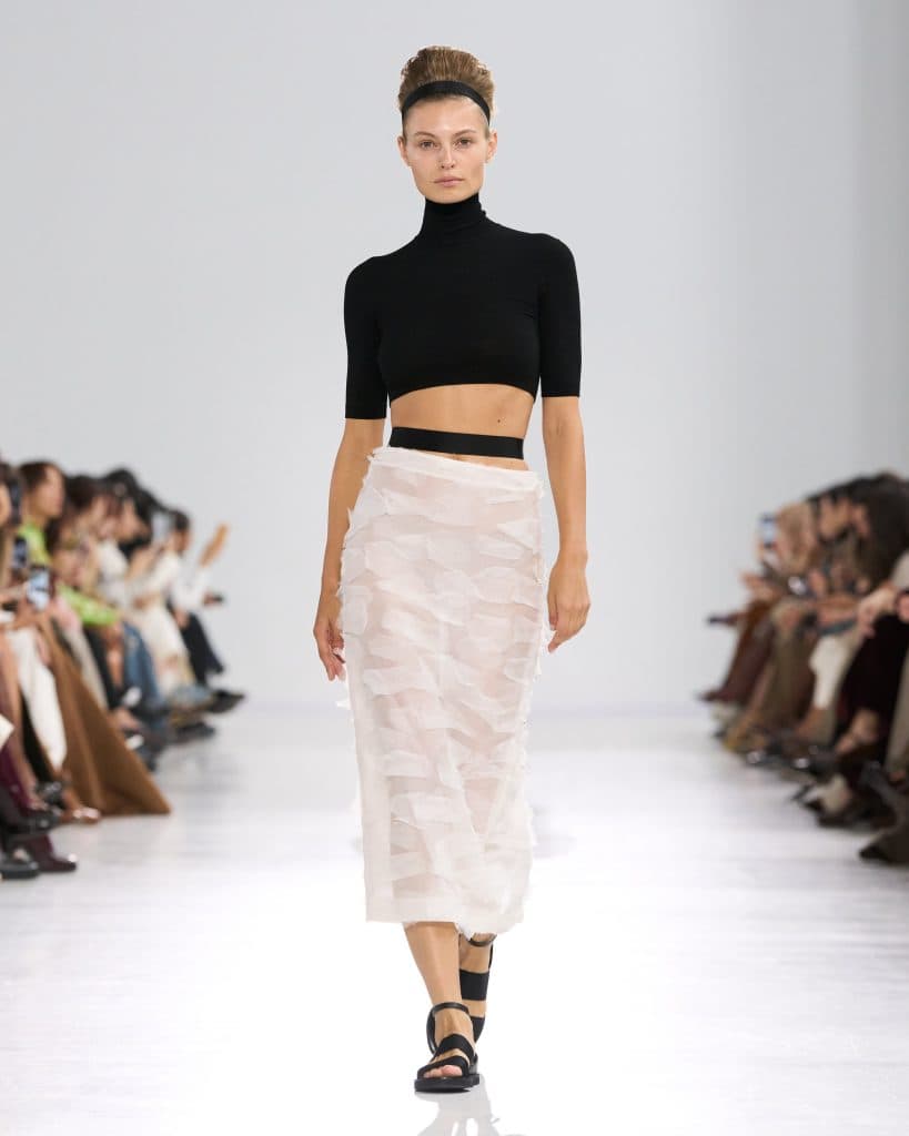 Max-Mara-SS26-41-1-819x1024.jpg