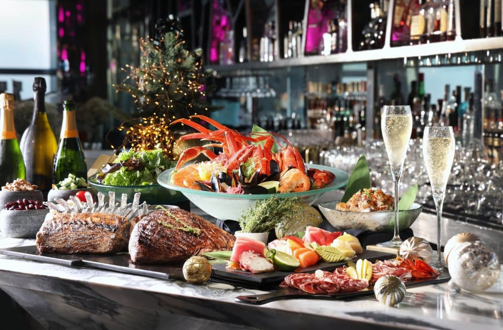 OZONE-Christmas-Buffet-at-The-Ritz-Carlton-Hong-Kong-1024x672.jpg