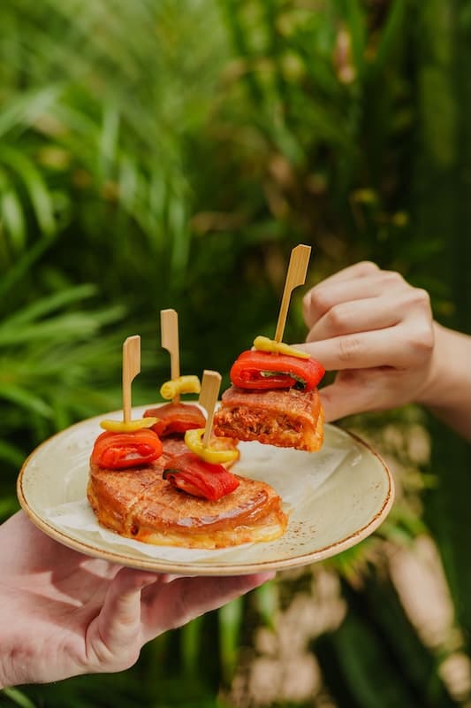 Spicy-Sausage-Sando0.jpg