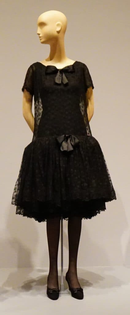 balenciaga-424x1024.jpg