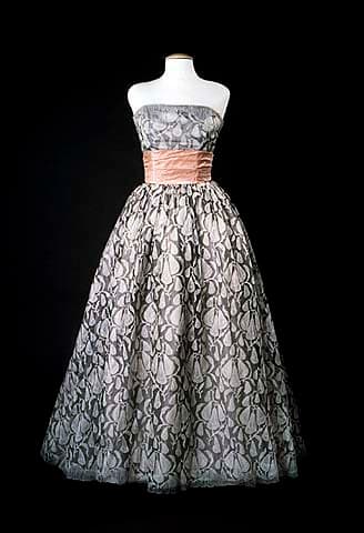 balenciaga1951.jpg