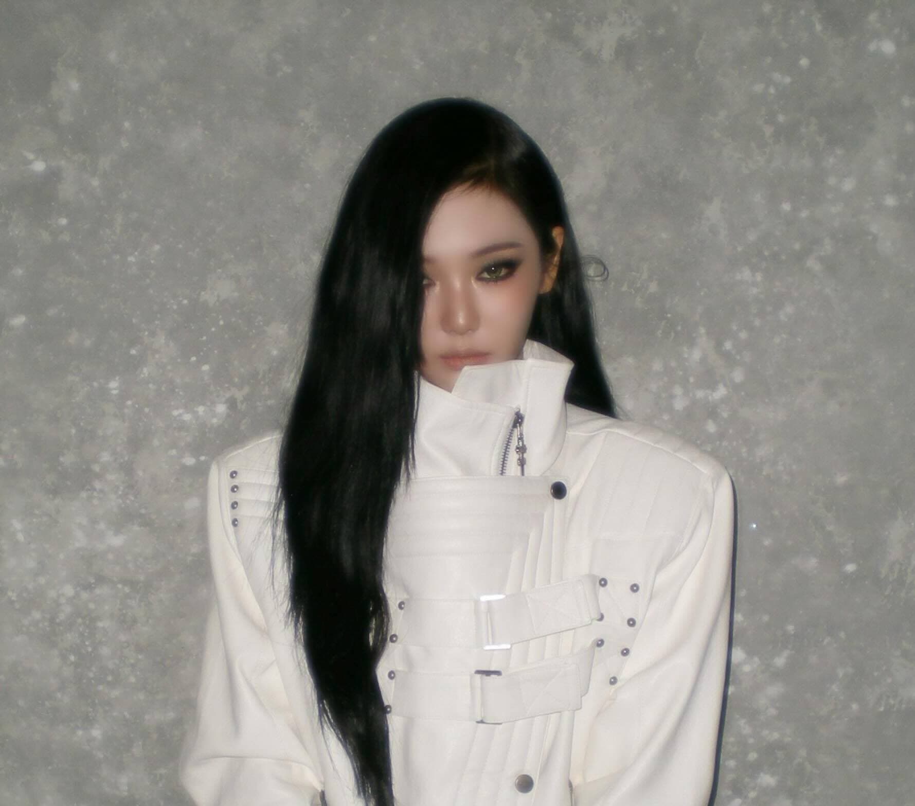 How to recreate Aespa Ningning’s signature gothic aesthetic