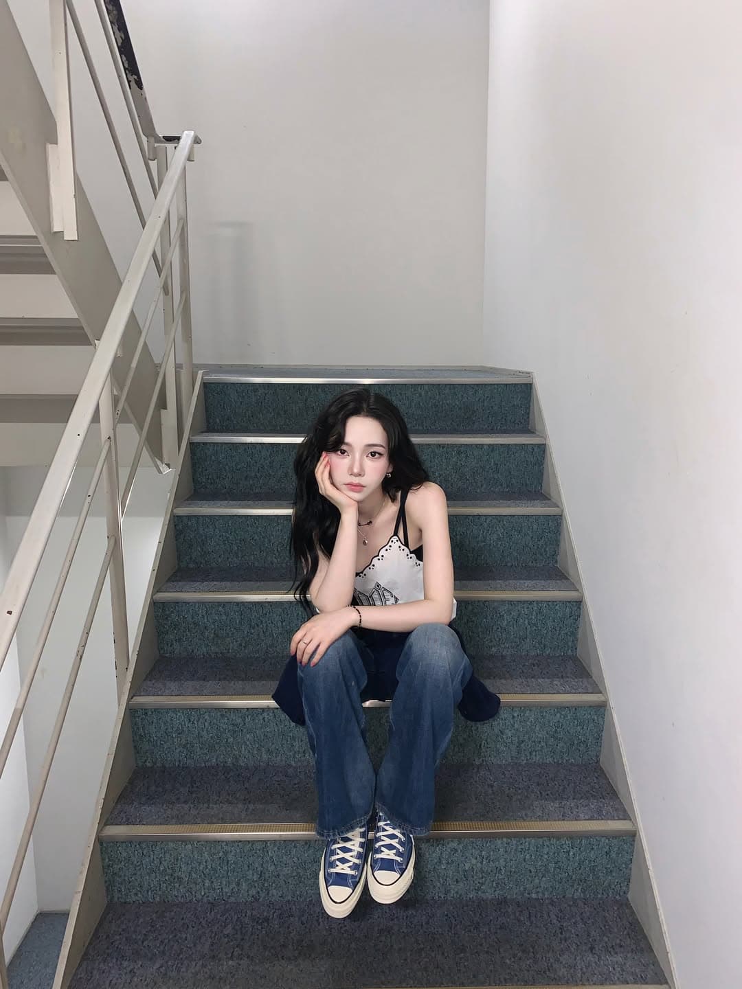 How to steal Aespa Karina’s off-duty high-low sneaker look
