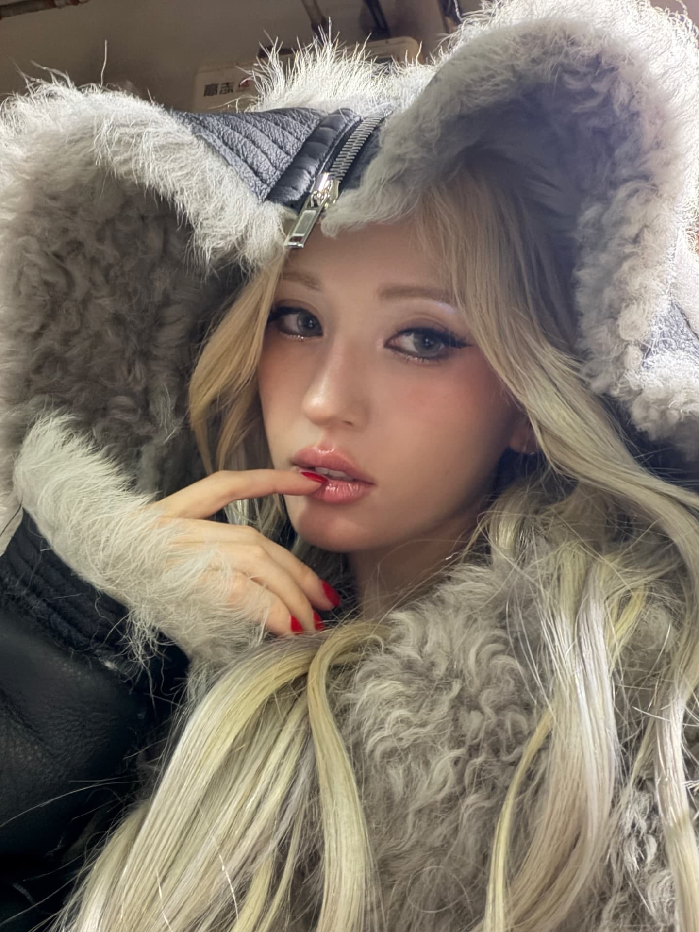 What perfumes do Korean stars wear? Get inspirations from G-Dragon, Giselle, Somi, and more