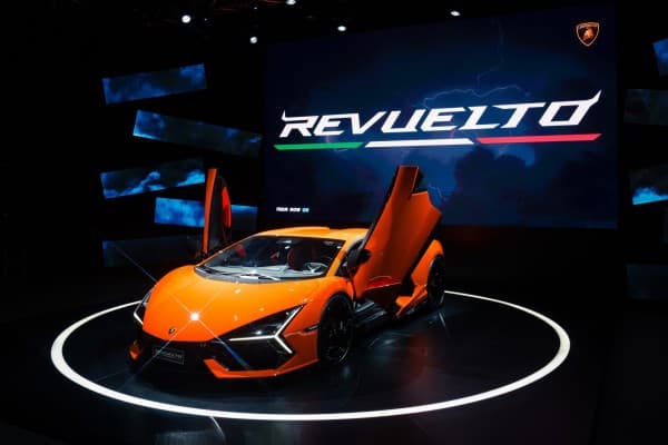 Lamborghini: First super sports V12 hybrid Revuelto in Hong Kong