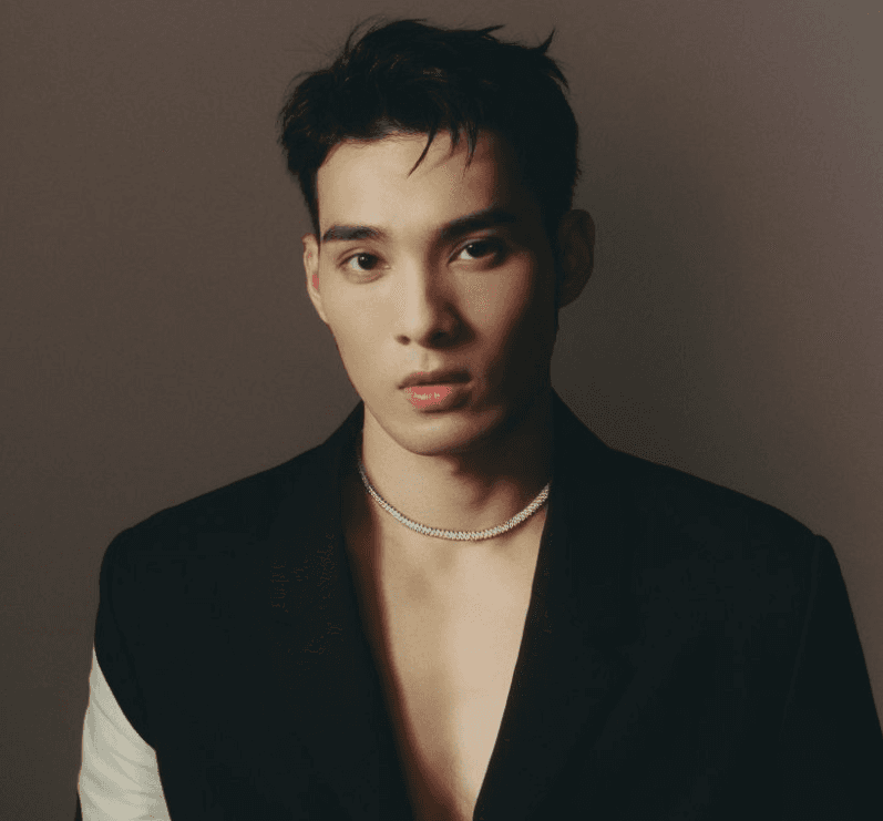 Digital Cover: Wayne Huang x Chow Tai Fook