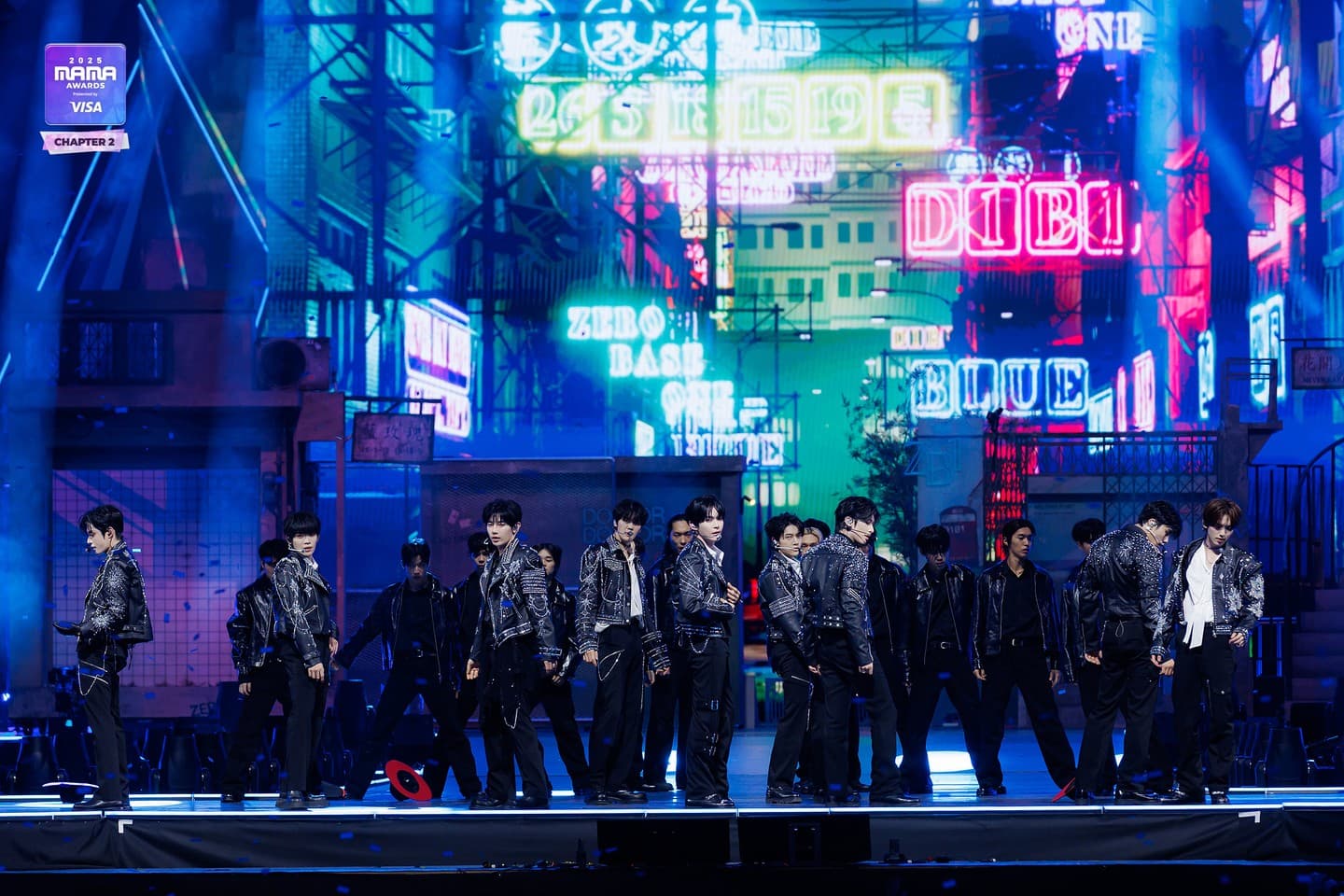 The 2025 MAMA Awards pays tributes to those affected by the Hong Kong fires