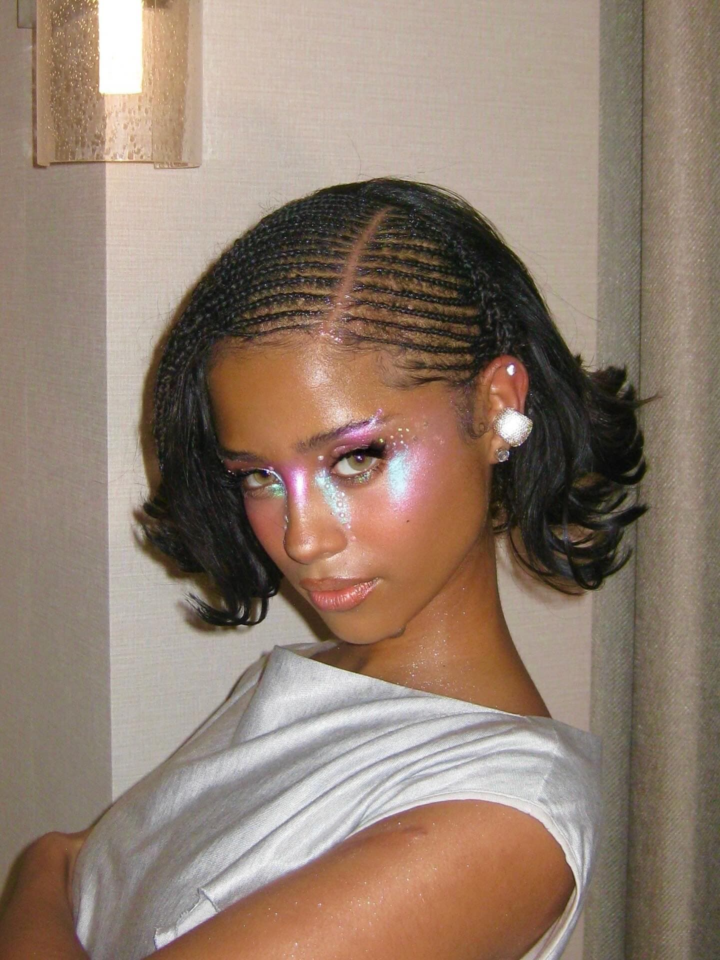 Find your Christmas make-up inspiration from Wonyoung, Jennie, Tyla and more